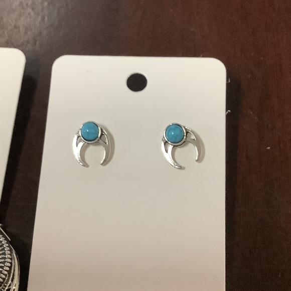 Turquoise and Silver Jewelry Set - Picture 5 of 5